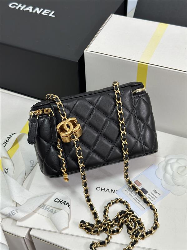 2026127205140942 700